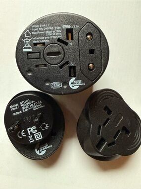 Swiss Travel Universal Adapter Black Travel Set model STU-01